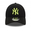 60565100, New Era New York Yankees League Essential Black and Green 9forty