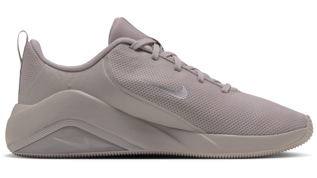 Nike Air Zoom Bella 7